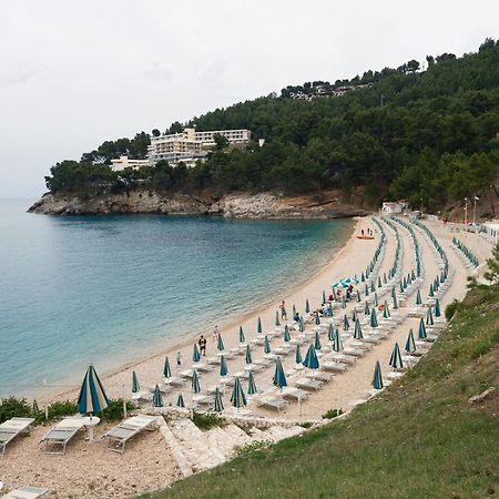 La Finestra Sul Mare - Antonella Apartment Вьесте Экстерьер фото